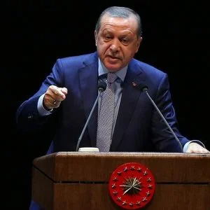 أردوغان ينتقد “قلة الخبرة السياسية” لكلينتون بعد دعمها “ب ي د”