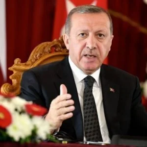 اردوغان يلوح باستفتاء شعبي حول مفاوضات الانضمام الاتحاد الاوروبي