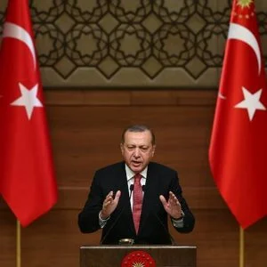 اردوغان: لافرق بين ارهابيين يحملون السلاح وارهابيين يحملون الدولار