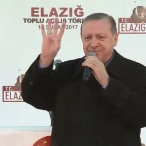 أردوغان: أتطلع لمشاركة الشباب في إدارة تركيا