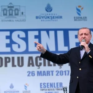 أردوغان: أوروبا تصمت أمام انتهاك حرمة المساجد وتنزعج من وصفها بالفاشية