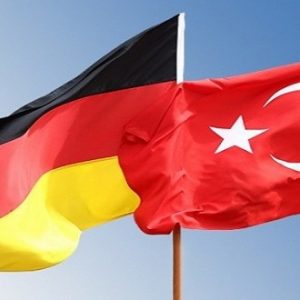 وزيرا خارجية تركيا وألمانيا يجتمعان لإنهاء التوتر بين البلدين