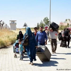 الجزائر تستقبل اللاجئين السوريين العالقين على حدودها مع المغرب