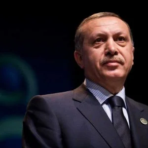 أردوغان يهنئ تركيتين حازتا على الميدالية الذهبية ببطولة العالم للتايكوندو