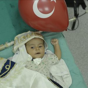 وقف الديانة التركي ينظم حفل ختان لـ 400 طفل سوري في جرابلس