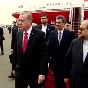 أردوغان يصل طهران لبدء زيارة رسمية