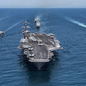 “موت بطيء” يواجه البحرية الأمريكية