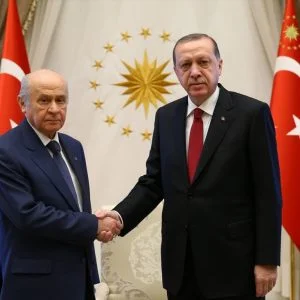 اردوغان يجتمع بزعيم “الحركة القومية” المعارض بعيدا عن الاعلام