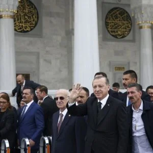 أردوغان يفتتح مسجد “مليكة خاتون”