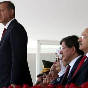 اردوغان: رئيس “حزب الخيانة” سيدفع الثمن