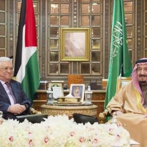 عباس والملك سلمان يبحثان في الرياض التطورات بشأن القدس