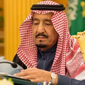 6 أوامر أصدرها الملك سلمان أطاحت بأمراء من الأسرة الحاكمة