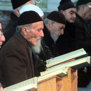 مساجد تركيا تبتهل بالدعاء وقراءة القرآن من اجل النصر في عملية “غصن الزيتون”