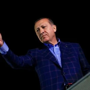 اردوغان: الأرهابيين قاموا بحلاقة لحيتنا لكننا قمنا بقص أيديهم