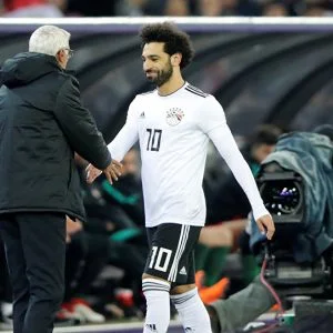 رونالدو يخطر “ريال مدريد” بموقفه من ضم محمد صلاح