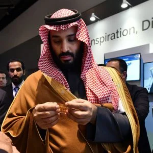 بالفيديو… ماذا قالت نادلة مقهى عن لقائها مع محمد بن سلمان