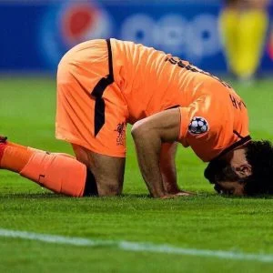 داعية سعودي لمحمد صلاح: سجدتك في ملعب أجنبي رسالة عظيمة