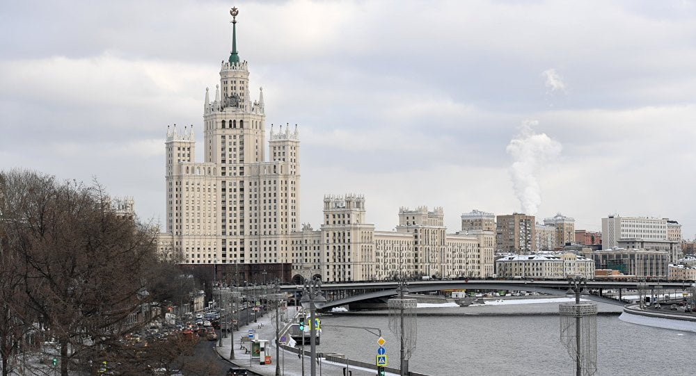 Московский формат. Высотка на Космодамианской набережной.