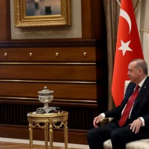 هل باغت أردوغان المعارضة بالانتخابات المبكرة؟