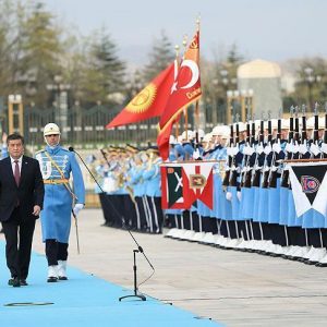 أردوغان يستقبل نظيره القرغيزي في المجمع الرئاسي بأنقرة