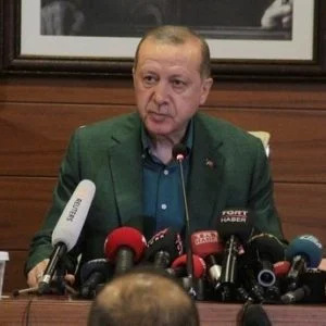 أردوغان يهنئ المرأة التركية بعيد الأم