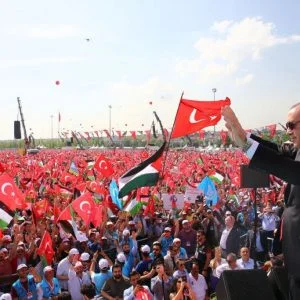 أردوغان يدعو الإسرائيليين والأمريكيين للاحتجاج على أخطاء إدارتيهم