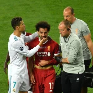 بعد إصابة محمد صلاح… مواقع التواصل: “تحققت أمنية تركي آل الشيخ”