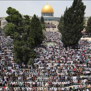 200 ألف مصل أدوا صلاة الجمعة الثانية من رمضان في المسجد الأقصى المبارك