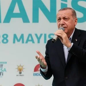 أردوغان:نتعهد أمام الله وأجدادنا بأننا لن نسمح للطامعين بأن تطال أيديهم مدينة إسطنبول