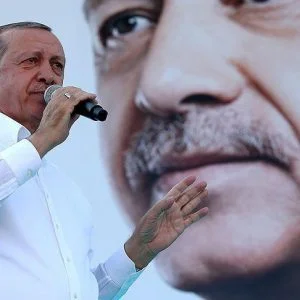 الرئيس أردوغان يتعهد بإنشاء منطقة متخصصة بالفضاء والطيران