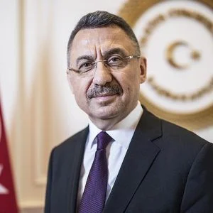 نائب أردوغان يجري أولى زياراته الخارجية منذ تقلده منصبه