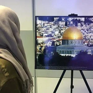 محطة مترو إسطنبول تتزين بصور من فلسطين