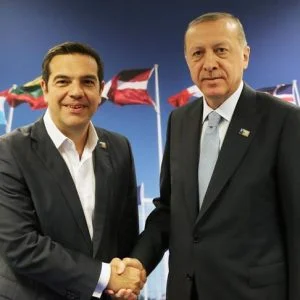 أردوغان يهاتف رئيس وزراء اليونان