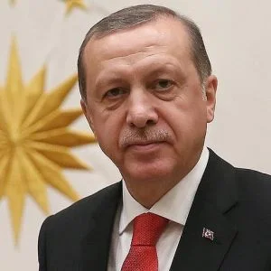 أردوغان يهنئ الشعب التركي بذكرى انتصار “ملاذكرد”