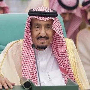 الملك سلمان يتدخل شخصيا في أزمة خاشقجي مع تزايد القلق من تصرفات ولي عهده