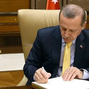 أردوغان يصادق على الخطة المالية التركية