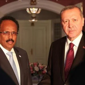 أردوغان يلتقي نظيره الصومالي في إسطنبول