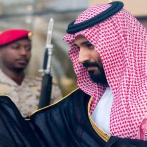 بن سلمان يضع حجر الأساس لأول مفاعل نووي في السعودية (صور)