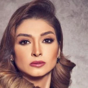 ممثلة مصرية وبنتاها يستقبلون العام الجديد بأداء مناسك العمرة! (صور)