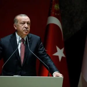 هآرتس الإسرائيلية: العالم يدق باب أردوغان