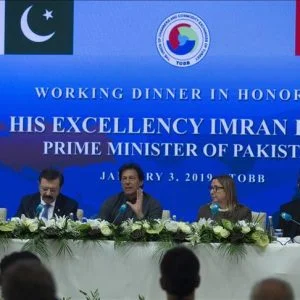 عمران خان: حان وقت رفع حجم التجارة بين باكستان وتركيا