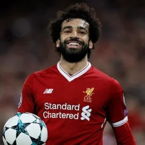 محمد صلاح يجيب عن احتمال انتقاله إلى ريال مدريد ويغازل زيدان