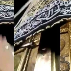 “شاهد” أردني يدعو على “الفاسدين” في بلاده وهو ممسكاً بباب الكعبة ويصرخ: “الجوع مر”