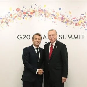 أردوغان يلتقي ماكرون علي هامش قمة العشرين