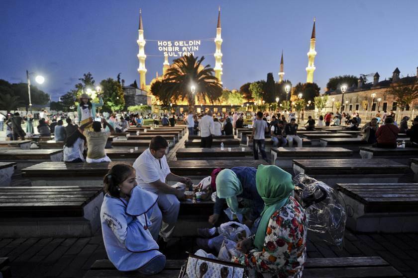 تركيا تعلن مواعيد رمضان وعيد الفطر لعام 2020 تركيا الآن