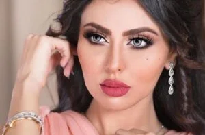 بعد جدل الفيديو الإباحي .. شاهد: المغربية مريم حسين تنشر فيديو جديد مثير من داخل قصرها!