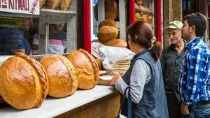 الجذور التاريخية لعادة “الخبز المعلق” في تركيا!