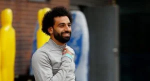 محمد صلاح يحتفل بـ”الكريسماس” مع عائلته (صور)