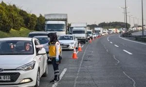 رئيس اتحاد الأطباء الأتراك يكشف موعد عودة الحياة إلى طبيعتها في تركيا