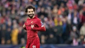 محمد صلاح يثبت لياقته بصورة وهو عاري الصدر (صورة)